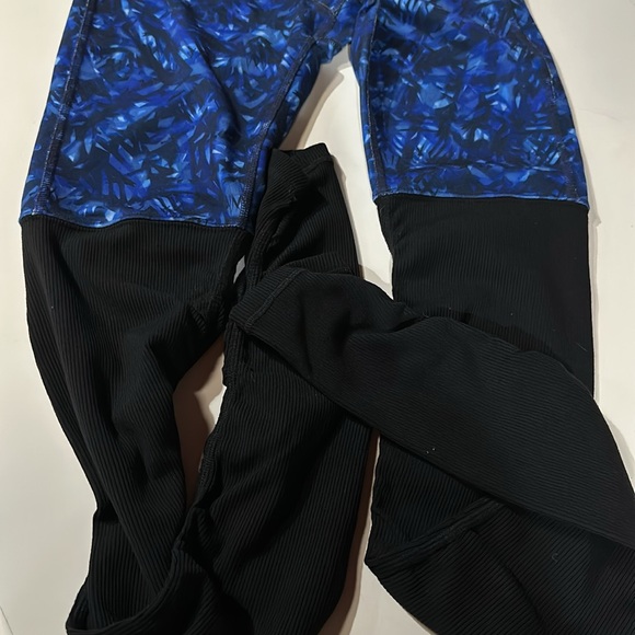 Alo Yoga Kaleidoscope Goddess Ribbed Legging - Picture 6 of 12